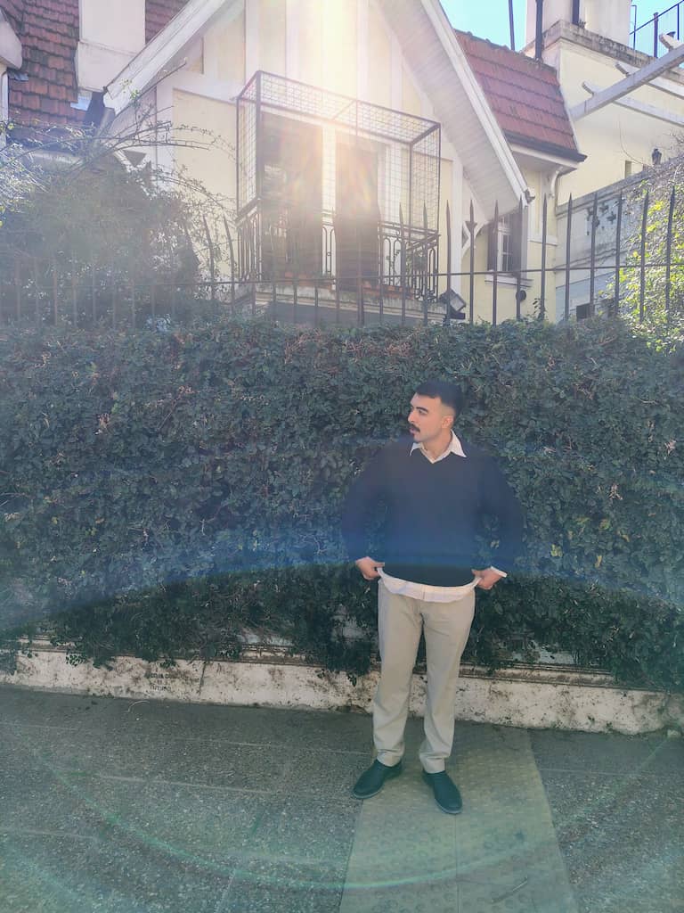 Photo of the Student Yain Huento.